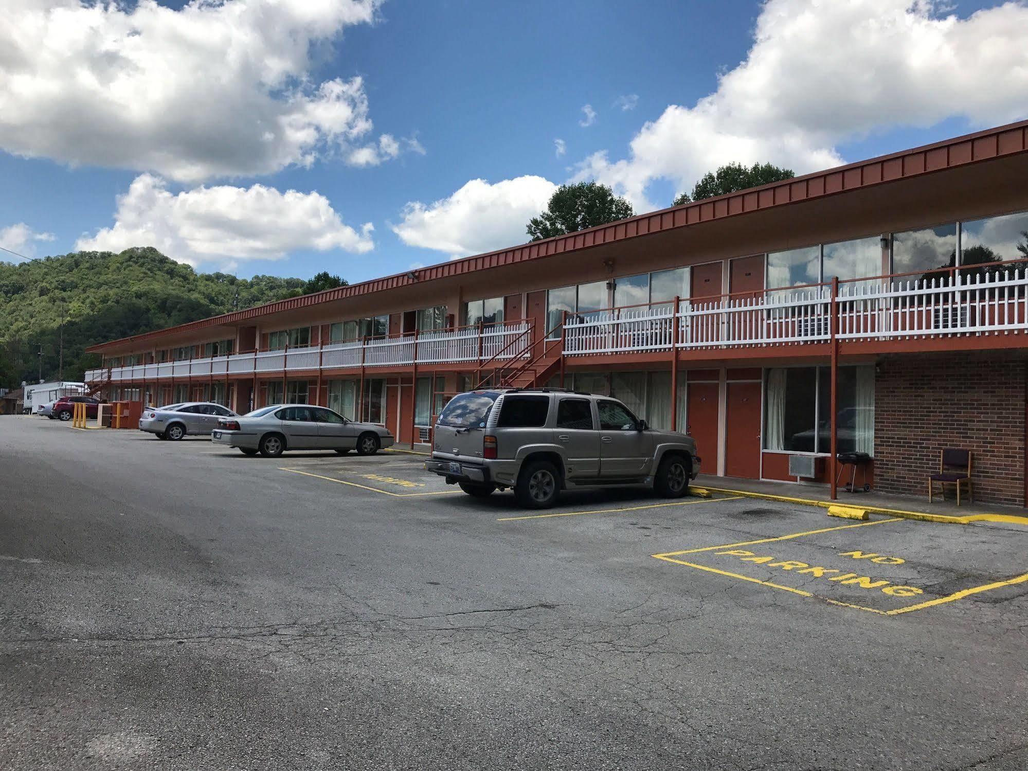 Daniel Boone Motor Inn Pikeville Εξωτερικό φωτογραφία