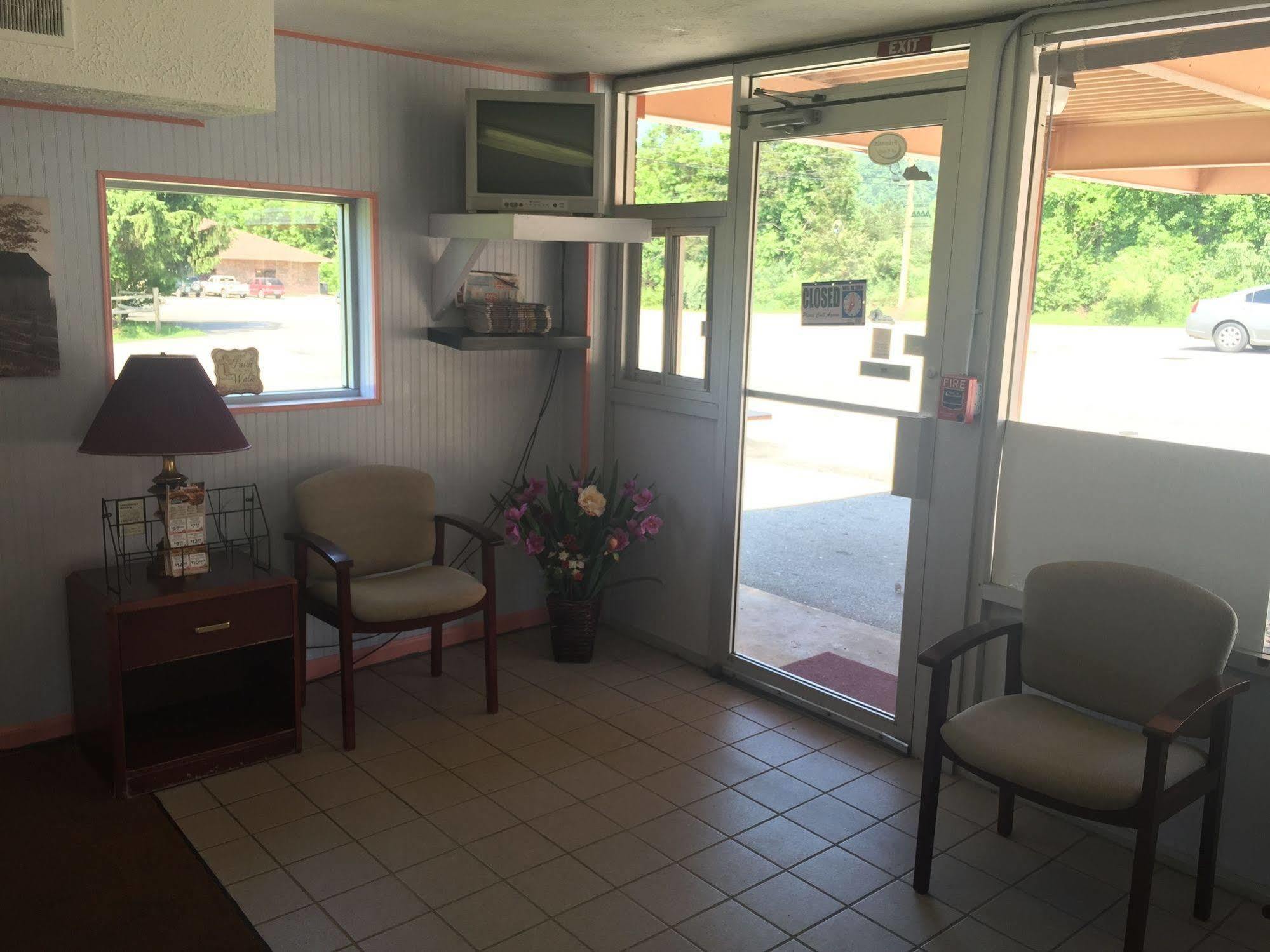 Daniel Boone Motor Inn Pikeville Εξωτερικό φωτογραφία