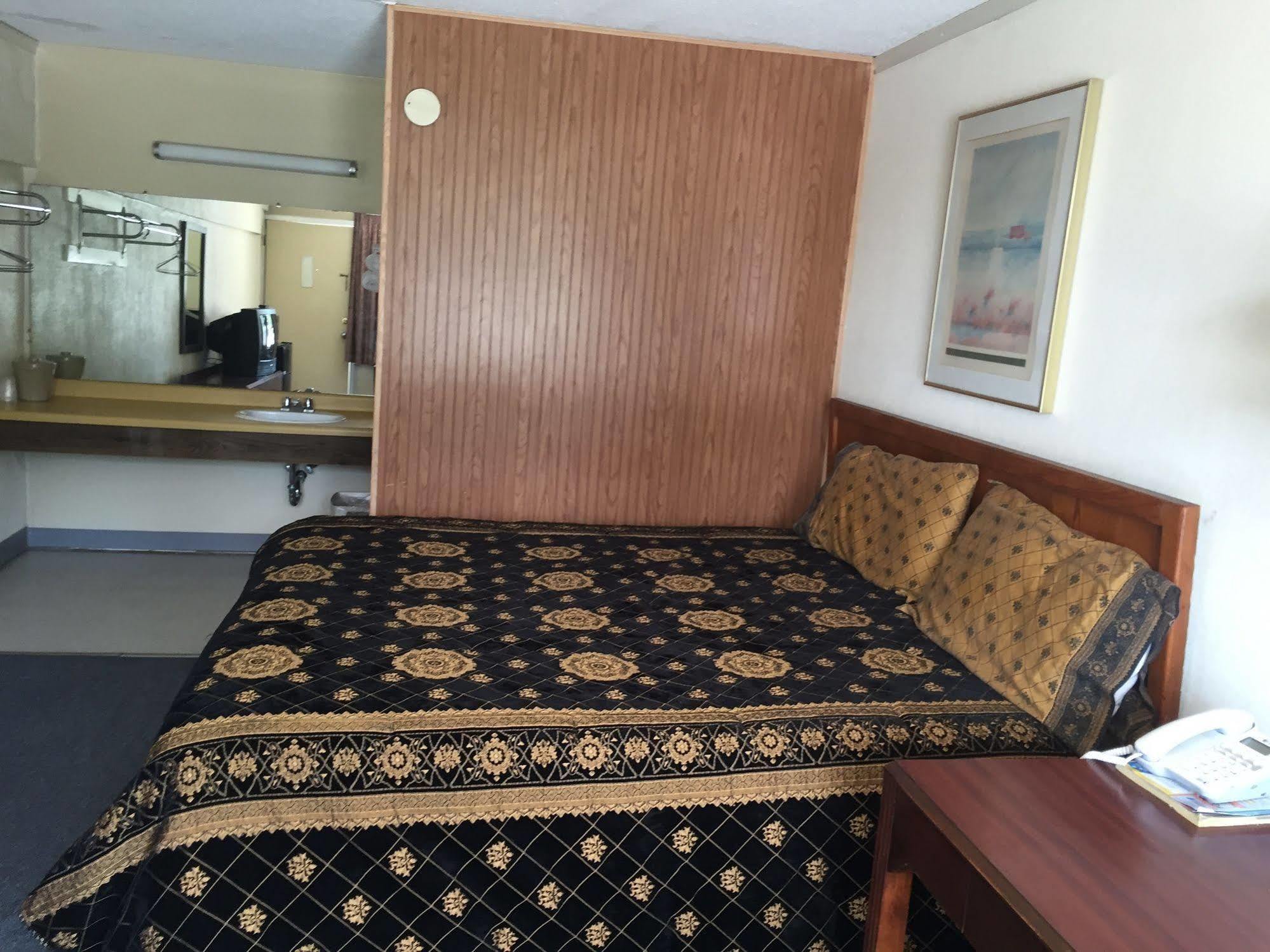 Daniel Boone Motor Inn Pikeville Εξωτερικό φωτογραφία